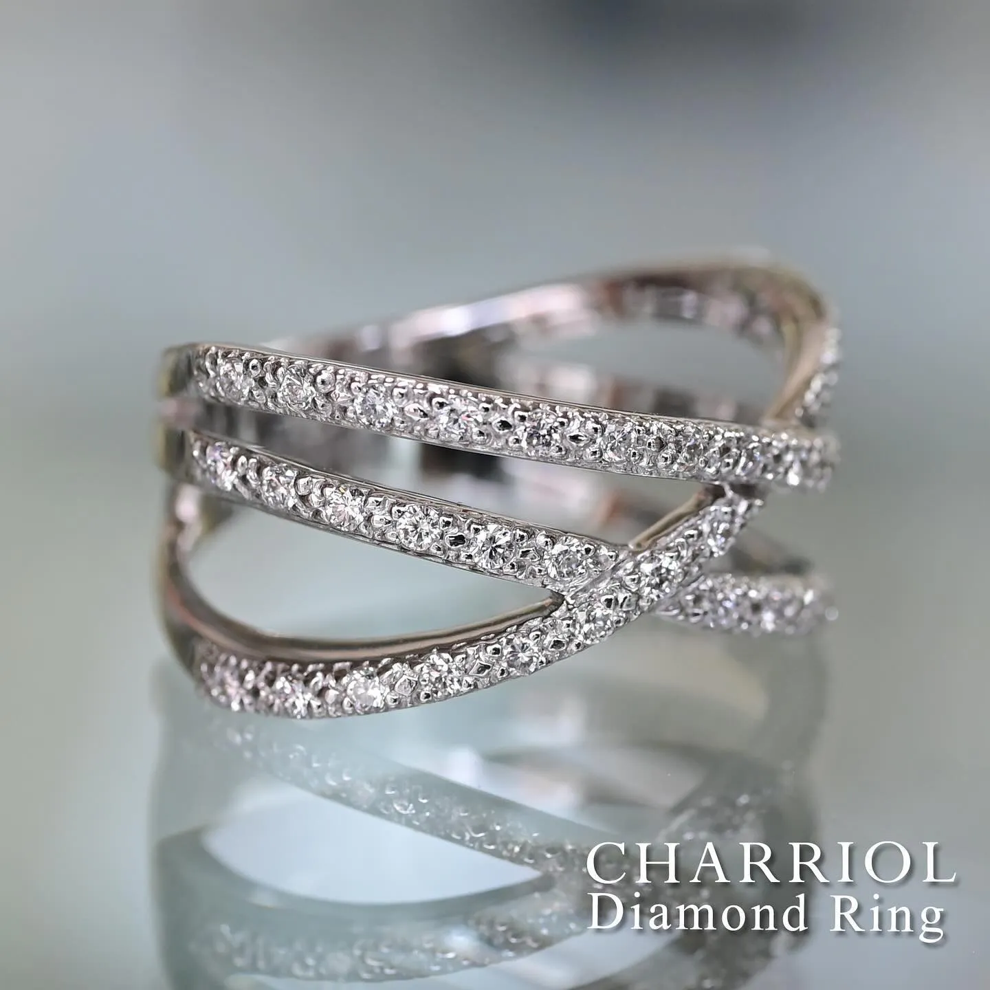 珍しいシャリオールのダイヤモンドリング